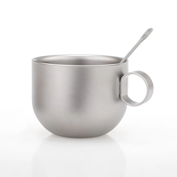 Tazza da caffè in titanio